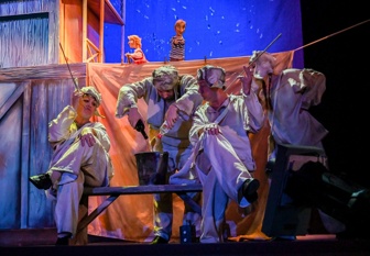 Любовь и голуби. Челябинский театр кукол. Фото - Марат Муллыев
